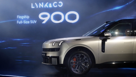 SUV cỡ lớn Lynk & Co 900 chính thức ra mắt, giá bán khởi điểm từ 3,069 tỷ đồng